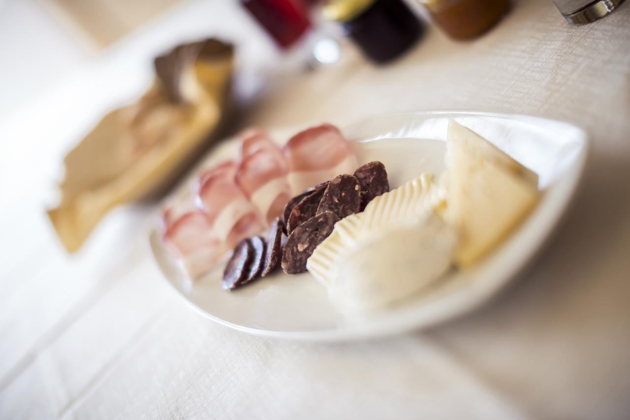 Berggasthof Locanda Alpina Dorfner 몬타냐 외부 사진